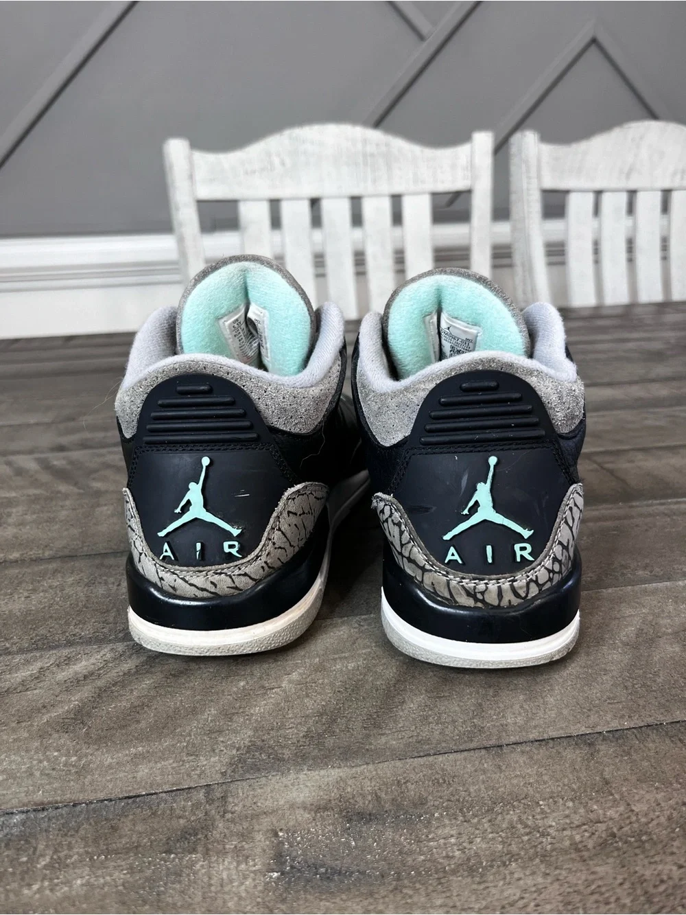 Nike Air Jordan 3 Green Glow Sneakers Sz 5.5Y